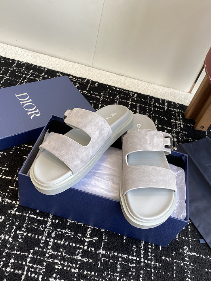 Dio*r sandal 67