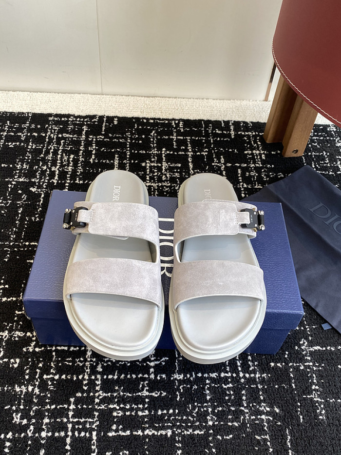 Dio*r sandal 67