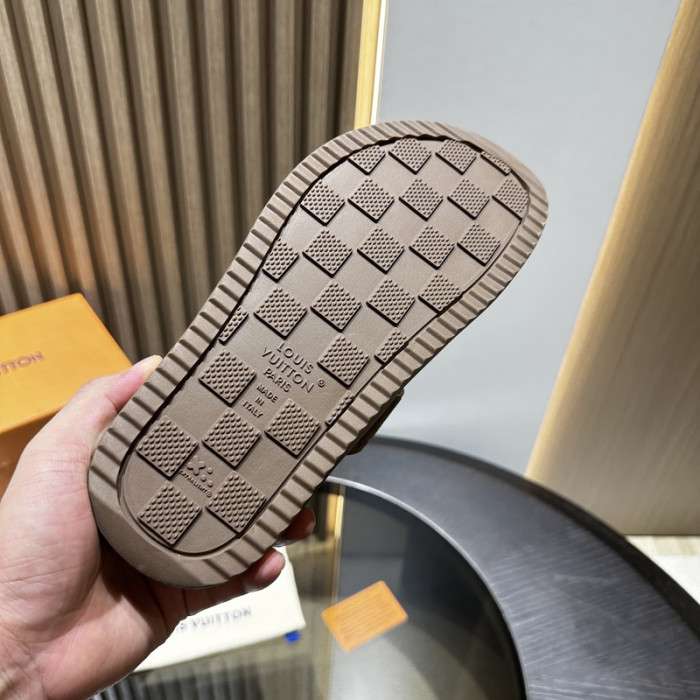 L&V sandal135