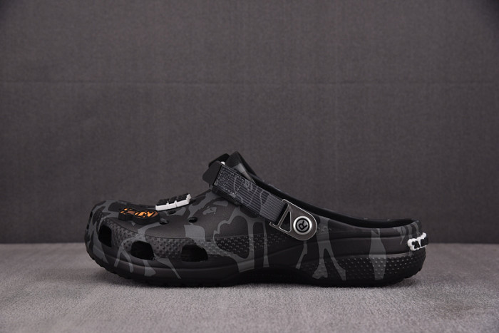 BAPE x Crocs SANDAL BS1000002