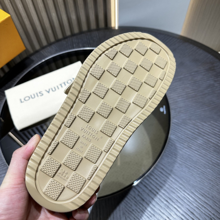 L&V sandal137