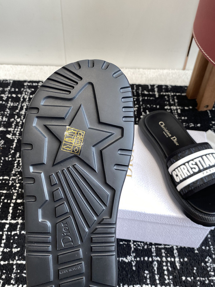 Dio*r sandal 61