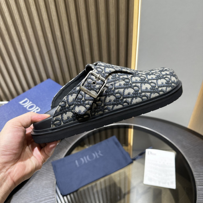 Dio*r sandal 58