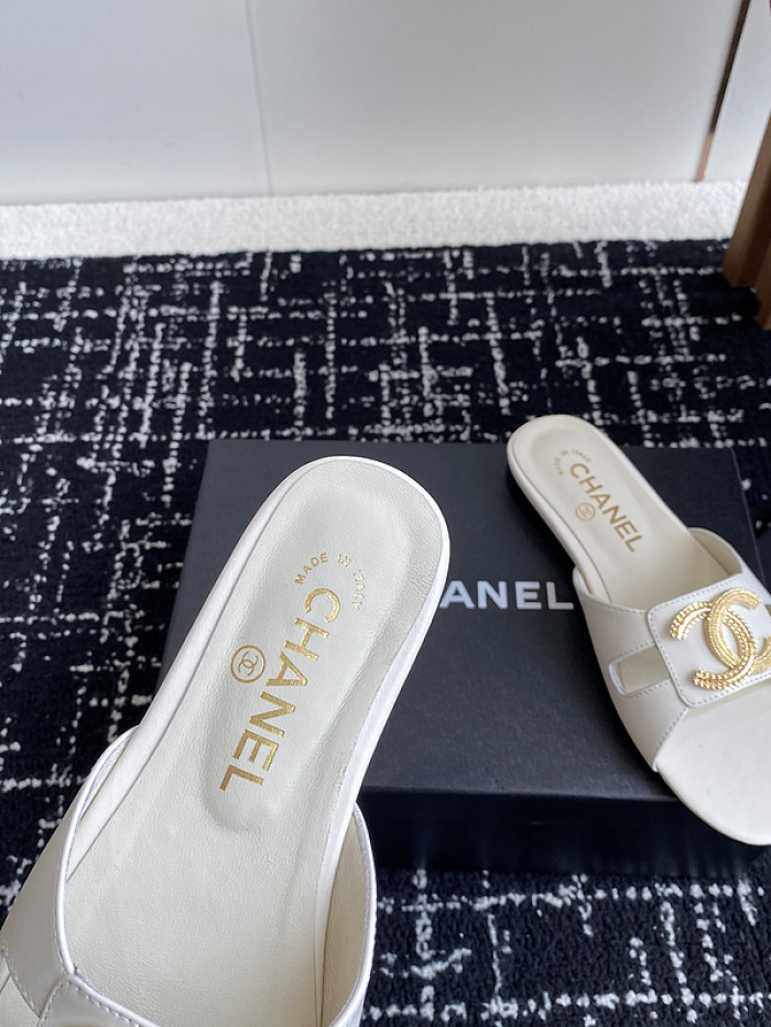 CHANE* SANDAL 23