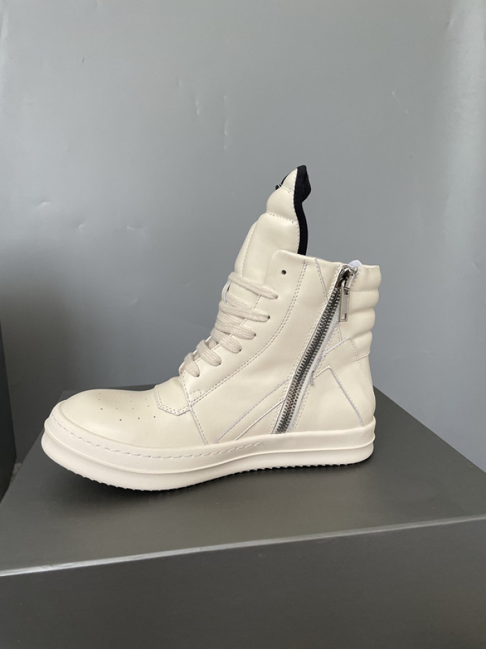 Rick Owe* R000250